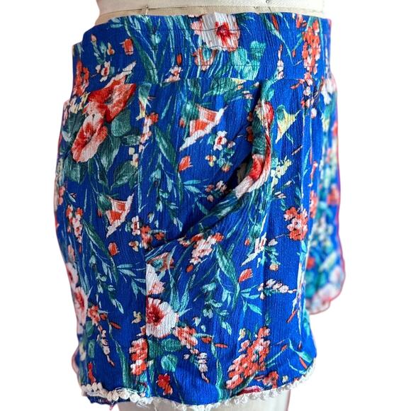 Womens Shorts Size Medium Blue Floral Vacation Travel Packable Beach Resort - Picture 3 of 8